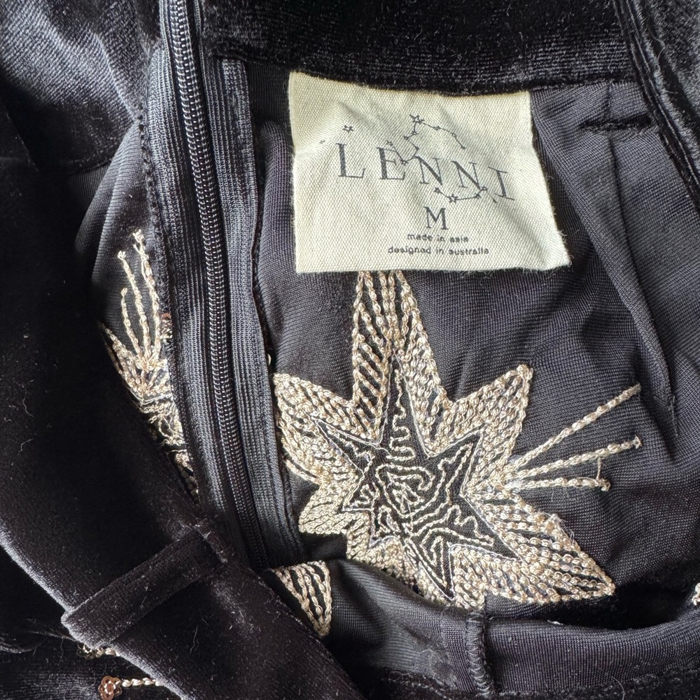 Lenni the Label Chromatic Suit - Picture 12 of 12